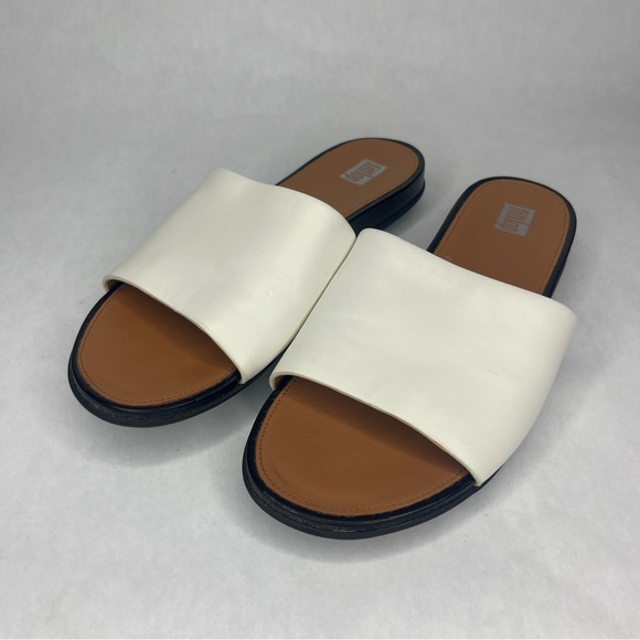 FitFlop Women’s Gracie Pool Side Leather Sandal - Picture 1 of 4